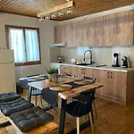 Apartament Politis' Wooden House *