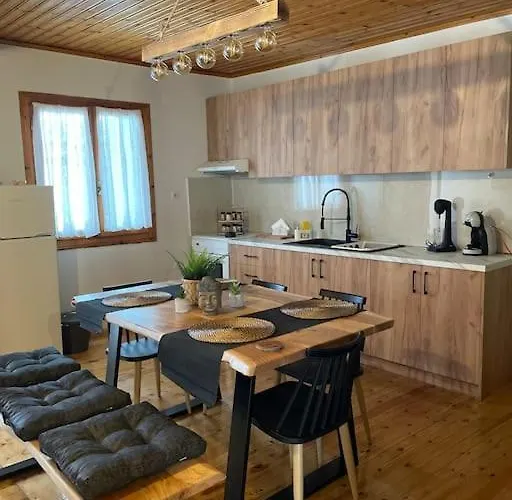 Apartment Politis' Wooden House *