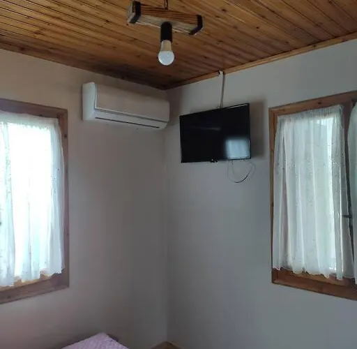 Politis' Wooden House * Vasiliki (Lefkada)