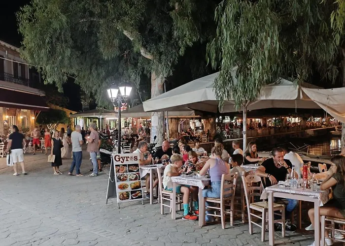 Politis' Wooden House Apartment *