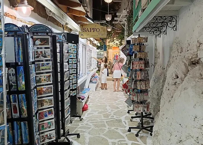 Politis' Wooden House Vasiliki (Lefkada)